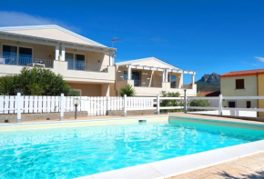 Dòmo#31 - Villa con Piscina, Giardino e Parcheggio Viddalba
